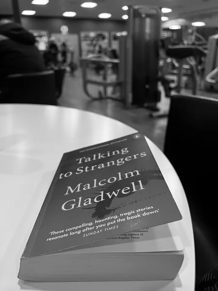 Talking to Strangers by Malcolm Gladwell - Audiobook 